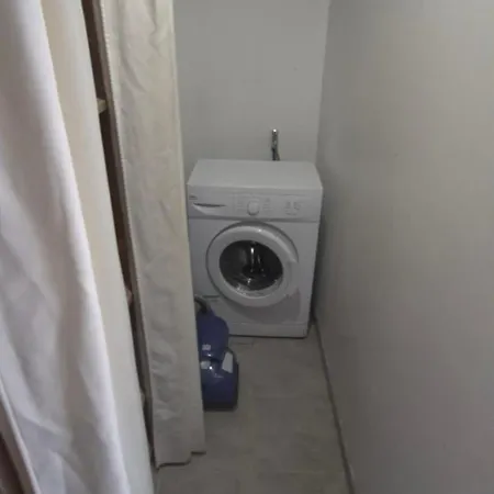 Le Cocon De Garons, Centre & Aeroport Apartment *